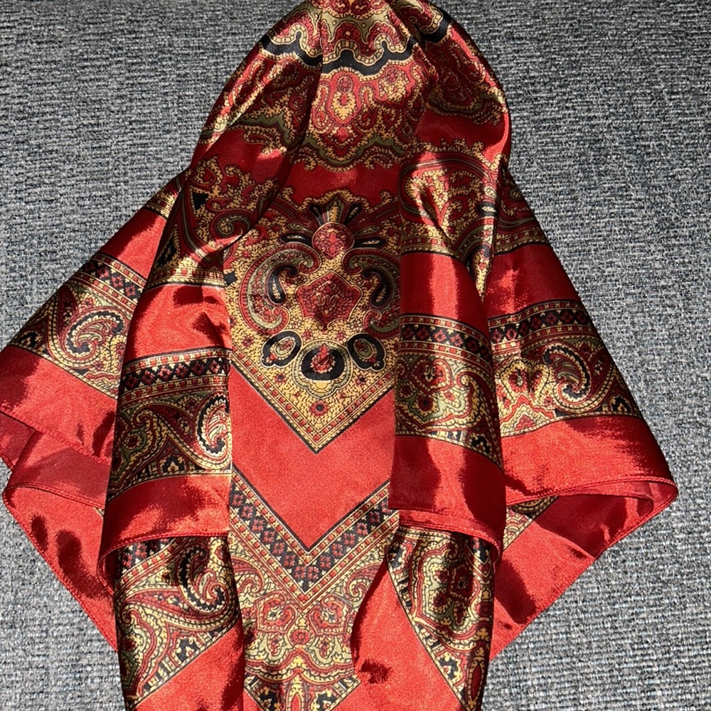 Scarf - Picture 3 of 4